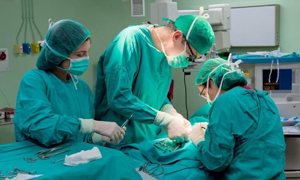 Dėl didelio šlapimo pūslės pažeidimo reikia operacijos